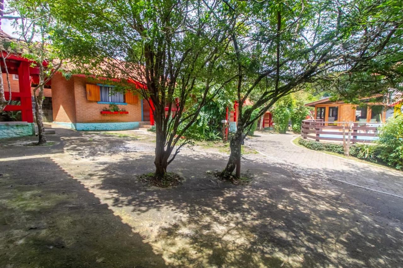 Pousada Chalana Monte Verde  Exterior photo